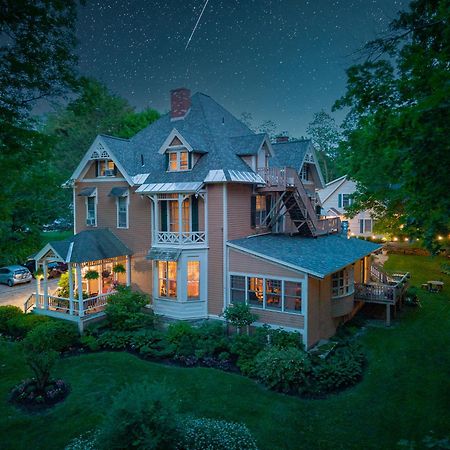 לנוקס Brook Farm Inn מראה חיצוני תמונה