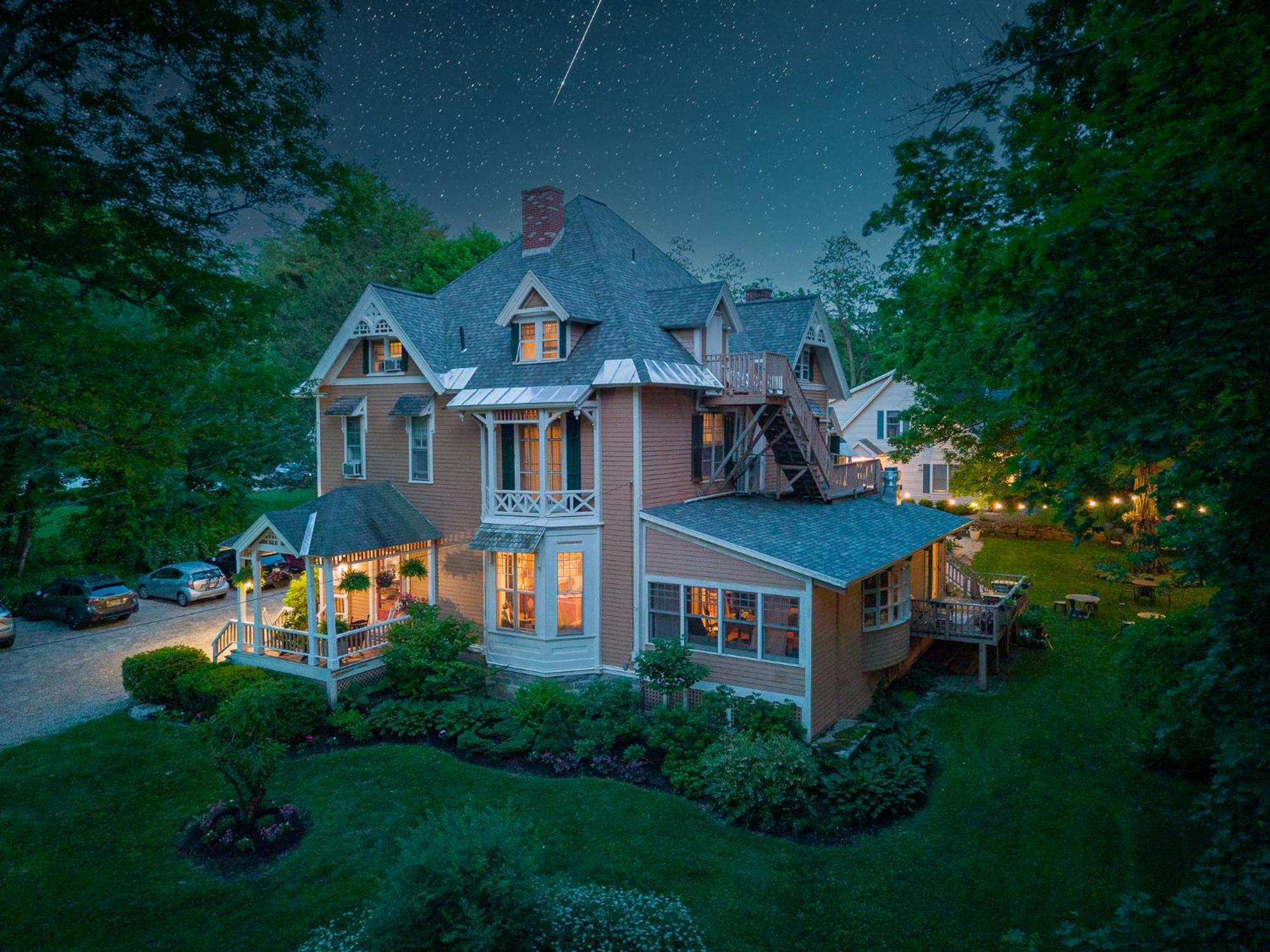 לנוקס Brook Farm Inn מראה חיצוני תמונה